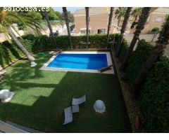 UN LUJO DE VILLA  FRENTE AL MAR !