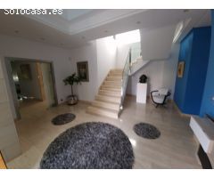 UN LUJO DE VILLA  FRENTE AL MAR !