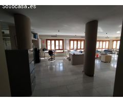 ENTRESUELO 210 m2 CONVERTIDO EN ELEGANTE OFICINA COMERCIAL  EN EL CENTRO DE ELCHE !