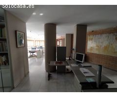 ENTRESUELO 210 m2 CONVERTIDO EN ELEGANTE OFICINA COMERCIAL  EN EL CENTRO DE ELCHE !