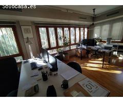ENTRESUELO 210 m2 CONVERTIDO EN ELEGANTE OFICINA COMERCIAL  EN EL CENTRO DE ELCHE !