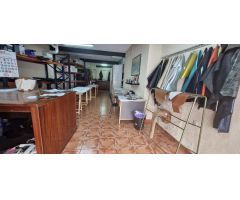 VENDE LOCAL DE 86 M2, CON AGUA Y LUZ ZONA PLAZA APARADORA