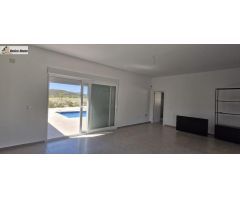 LUJOSO! CHALET A ESTRENAR ZONA MACISVENDA A 10 MINUTOS DE HONDON DE LAS NIEVES ¡