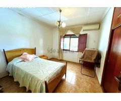 CHALET EN VALVERDE UNA DE LAS ZONAS MAS BUSCADA DE ELCHE/ ALICANTE,  IDEAL PARA PONERLO A TU GUSTO !