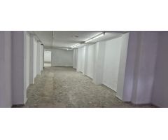 EXELENTE LOCAL COMERCIAL DE 150 M2 CON SALIDA DE HUMO EN DOLORES