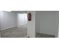 EXELENTE LOCAL COMERCIAL DE 150 M2 CON SALIDA DE HUMO EN DOLORES