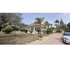 LUJOSA VILLA EN VALVERDE BAJO