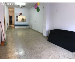 Local comercial en Venta en Valencia de las Torres, Valencia