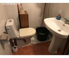 Local comercial en Venta en Valencia de las Torres, Valencia