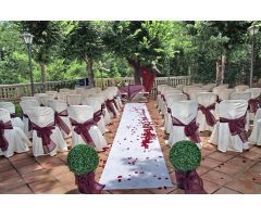 ¡Espectacular Masía de Lujo con Amplia Parcela y Jardines Espectaculares!