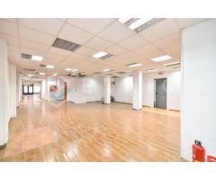 Local comercial en Alquiler en Barcelona, Barcelona