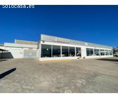 NAVES DE 1758.15 M2 EN DOS ALTURAS, PLANTA BAJA DE 1519,38 M2 Y UN ALTILLO DE 238.77 M2