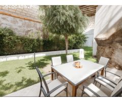 Casa Rural o Casa Privada con jardín de 100 m2, 5 habitaciones y 5 baños. Excelente zona y tranquila