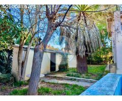 Gran Oportunidad en Godelleta: Chalet con Parcela de 2.600 m², Mucho Potencial y Precio Atractivo
