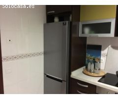 Adosado en Urbanización privada con piscina comunitaria en Onzonilla, a 8 minutos de León.