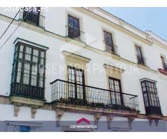 CASA PALACIO DEL AÑO 1865 MUY CENTRICO EN JEREZ DE LA FRONTRA