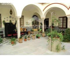 CASA PALACIO DEL AÑO 1865 MUY CENTRICO EN JEREZ DE LA FRONTRA