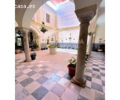 CASA PALACIO DEL AÑO 1865 MUY CENTRICO EN JEREZ DE LA FRONTRA