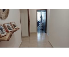 SE VENDE INMUEBLE EN REYES CATOLICOS