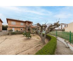 ???? ¡CHALET CON DOS VIVIENDAS EN ALHENDIN ! ????