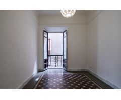 ESPECTACULAR PISO DE LUJO EN GRAN VIA DE GRANADA