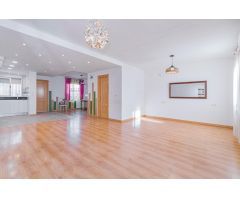 ¡Oportunidad en Las Gabias! Piso en urbanización con piscina