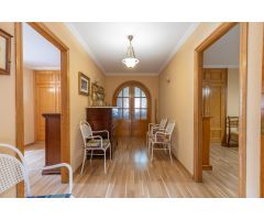 ???? ¡CHALET CON DOS VIVIENDAS EN ALHENDIN ! ????