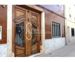 CASA SEÑORIAL EN CHIVA