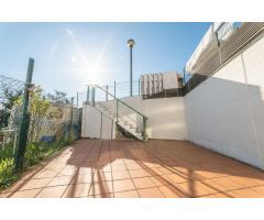 Bajo con gran terraza: tu nuevo hogar te espera????????