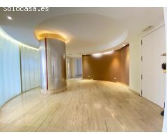 Tu Espacio Ideal en el Corazón de Alicante: Vivienda o Negocio a un Paso del Mar