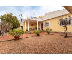 CHALET EN VENTA SOL Y LUZ!!