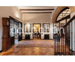 Descubre esta exclusiva villa, un tesoro u?nico con historia y estilo contempora?neo.