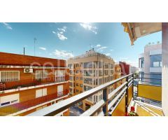 ¡Oportunidad en Valencia! Encantador piso en la zona de la Raiosa