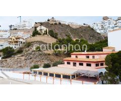 Edificio en venta en primera línea Junto al mar en Playa los Olivos.