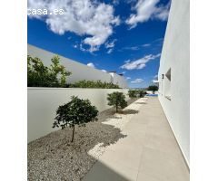 Villa en Venta en Benijófar, Alicante