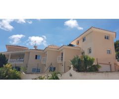 Villa en Venta en lAlfas del Pi, Alicante
