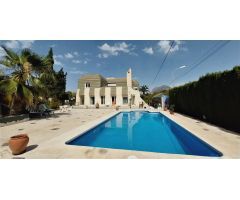 Villa en Venta en Benidorm, Alicante
