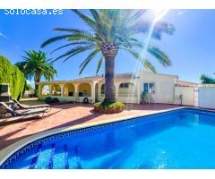 Villa en Venta en la Nucia, Alicante
