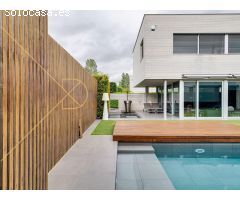 Espectacular casa de diseño de 450m2 en zona Golf-Can Trabal - Sant Cugat del Vallès