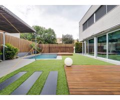 Espectacular casa de diseño de 450m2 en zona Golf-Can Trabal - Sant Cugat del Vallès