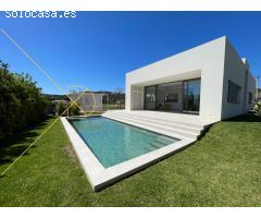 Casa de 153m2 moderna y sostenible en SAgaró: Lujo y comodidad a un paso del mar