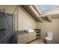 Casa de diseño unifamiliar a estrenar con jardín privado en Alp