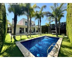 ¡EXCLUSIVA villa de lujo en La Alcayna con más de 600 m² de parcela! ¡Tu nuevo hogar te espera!
