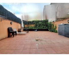 Preciosa planta baja con patio de 50 m2!!