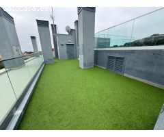 Precioso piso semi nuevo, con piscina comunitaria.