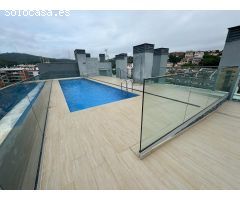 Precioso piso semi nuevo, con piscina comunitaria.