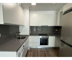 Precioso piso semi nuevo, con piscina comunitaria.