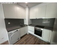 Precioso piso semi nuevo, con piscina comunitaria.