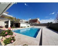 Fantastica casa a cuatro vientos con terreno de 625 m2 y vistas a mar!!