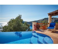 Exclusivo chalet con vistas panorámicas al mar 220m2